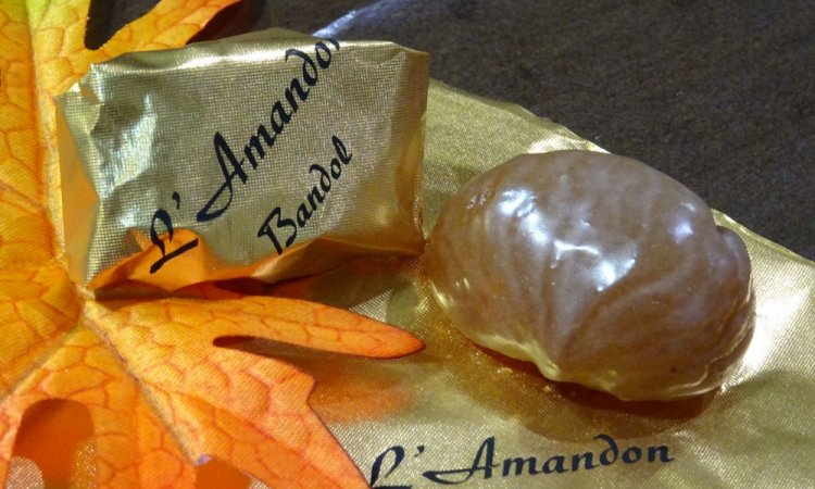 Marrons glacés faits maison à la chocolaterie à Bandol